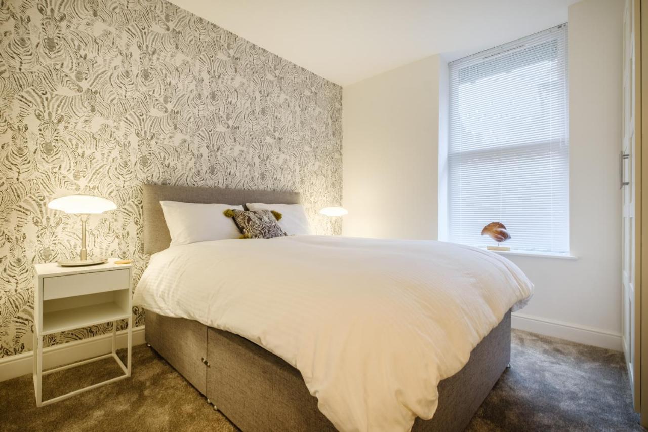 Flat 2, The Old Antiques Warehouse - Free Off-Site Health Club Access With Pool, Sauna, Steam Room & Gym باونيس أون وينديرمير المظهر الخارجي الصورة